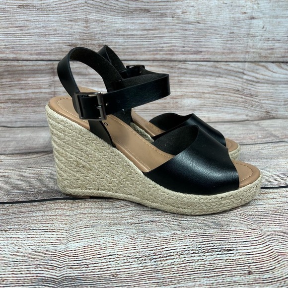 Torrid Raffia Black Faux Leather Open Toed Wrapped Wedge Sandal Size 8.5 - Picture 4 of 12